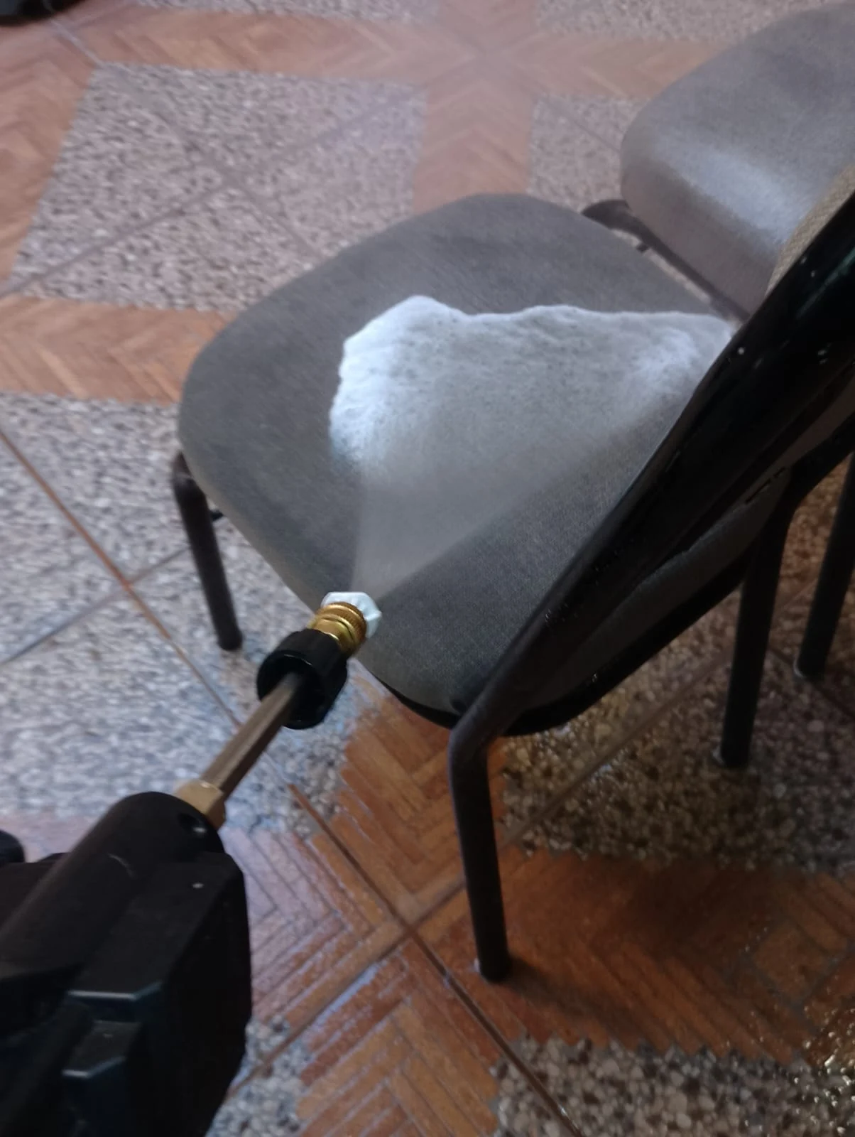 Limpieza de asiento gris